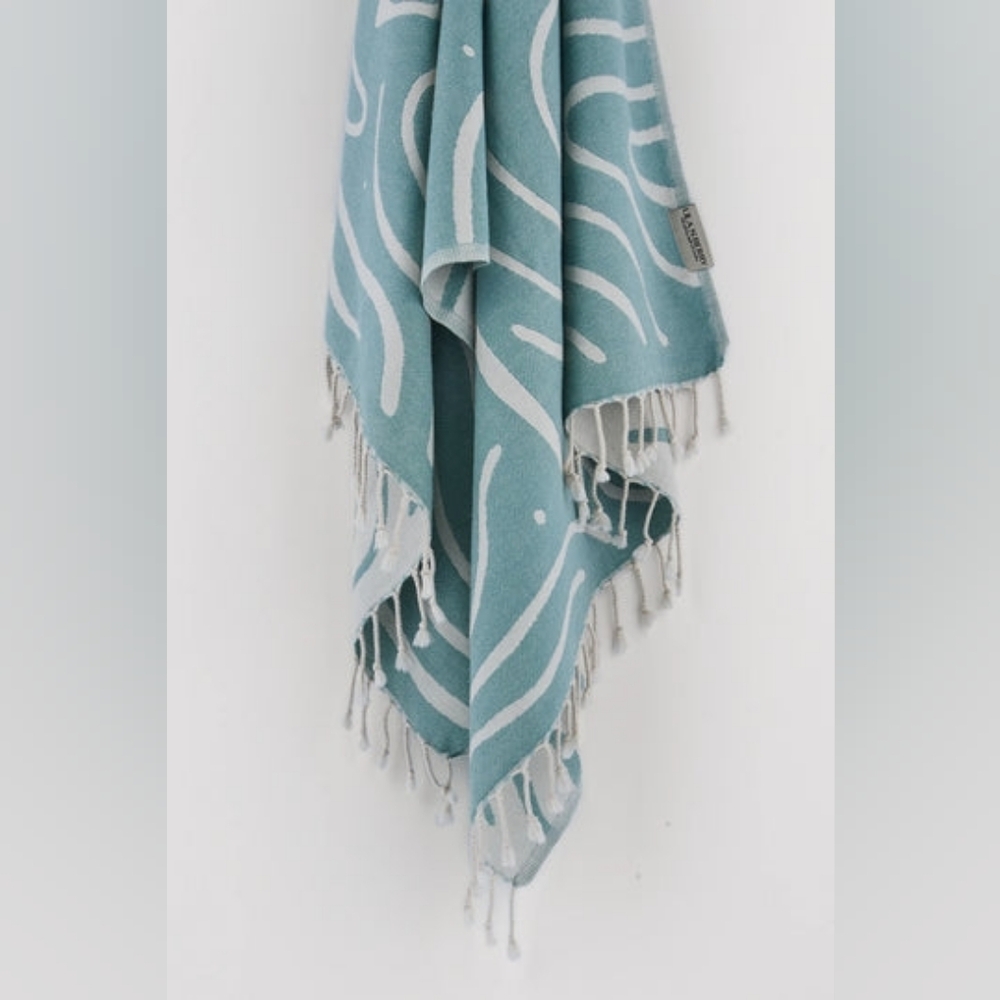 Lila 'N Berry Turkish Sand Towel NWT